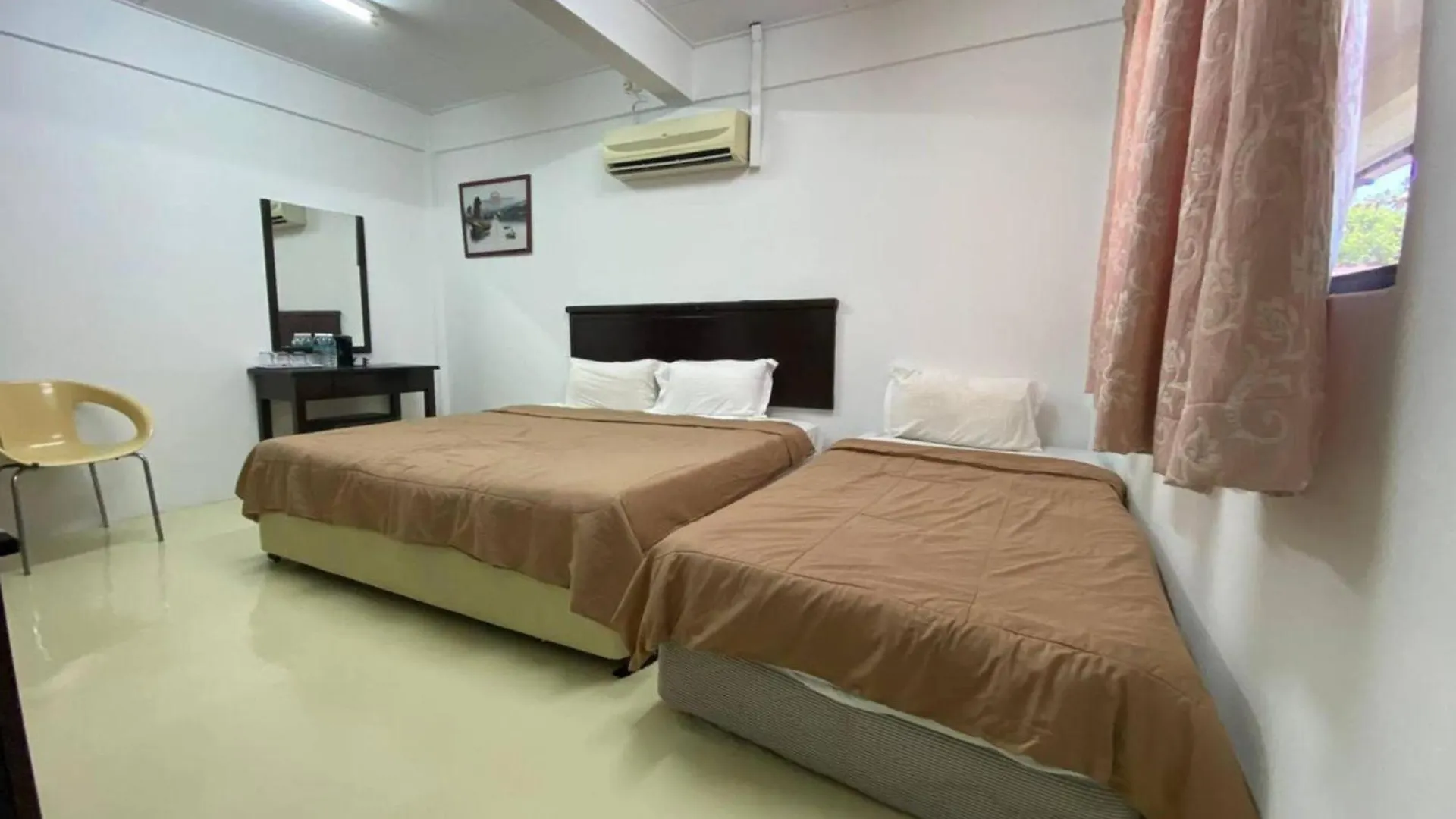 Capital O 91094 Hotel & Chalet Sportfishing Batu Ferringhi 2*,